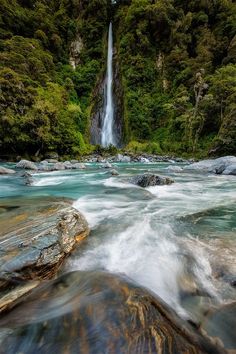 Lonely Planet New Zealand North Island Travel Guide